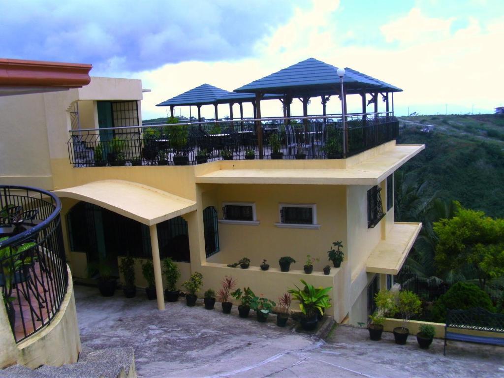 טגאיטאי Royal Taal Inn מראה חיצוני תמונה