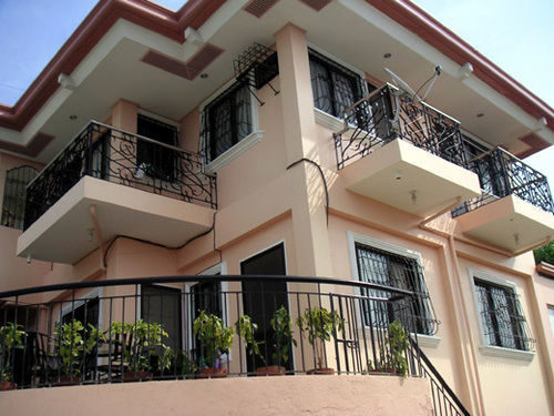 טגאיטאי Royal Taal Inn מראה חיצוני תמונה