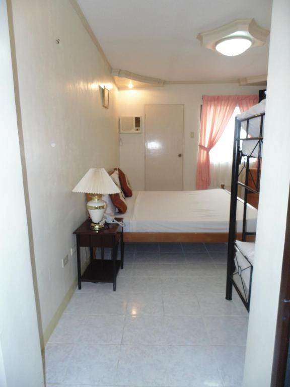 טגאיטאי Royal Taal Inn חדר תמונה