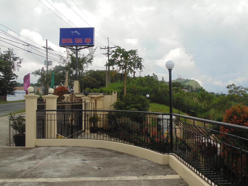 טגאיטאי Royal Taal Inn חדר תמונה