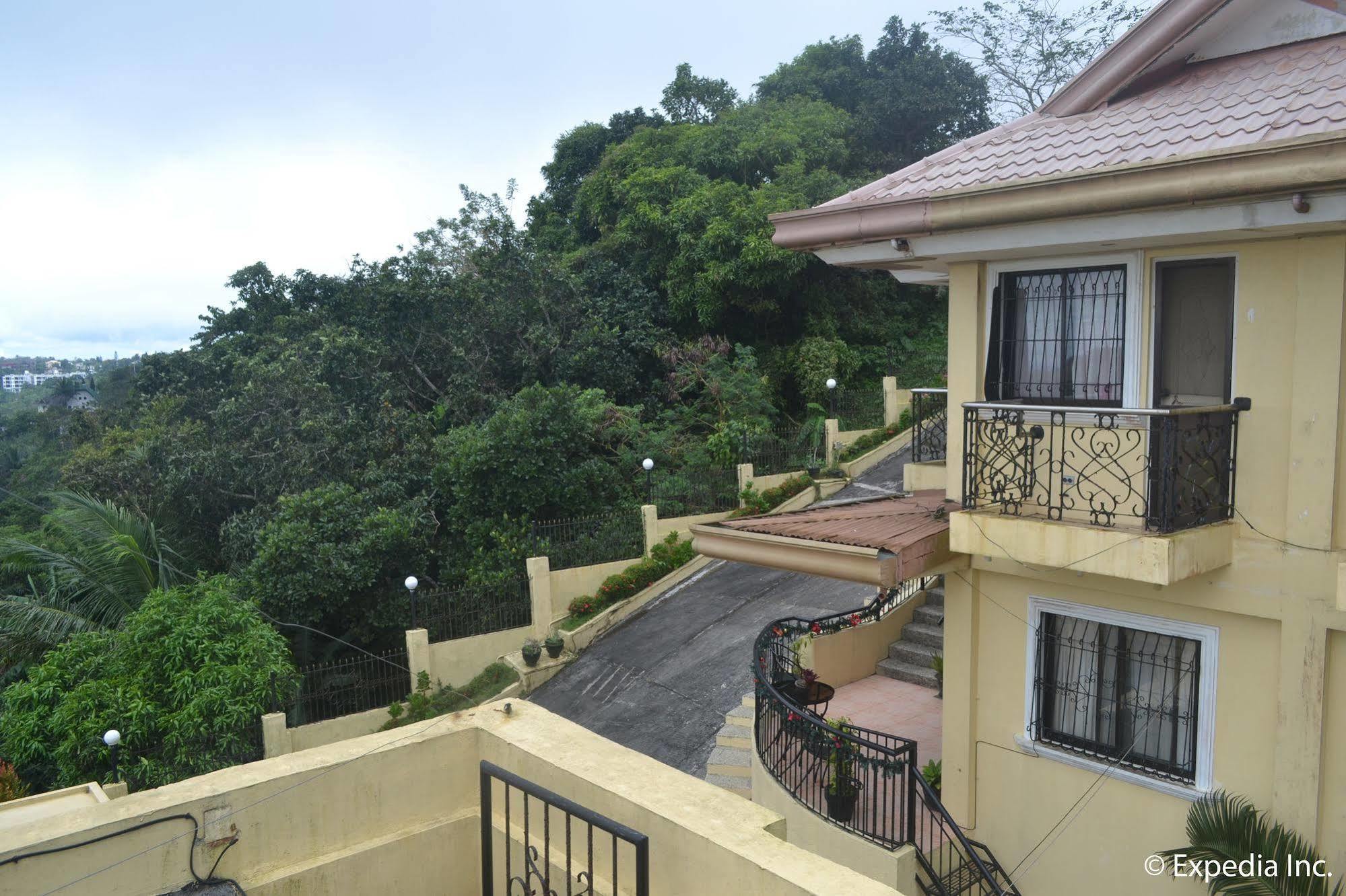 טגאיטאי Royal Taal Inn מראה חיצוני תמונה